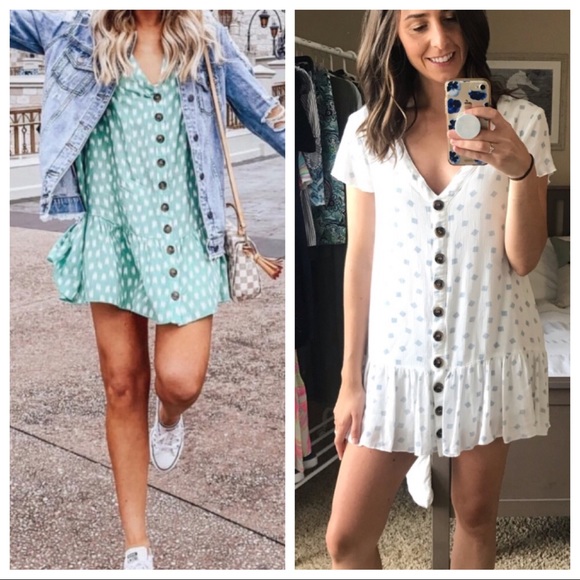 Vici Dresses & Skirts - VICI {Skylar + Madison} button front mini dress